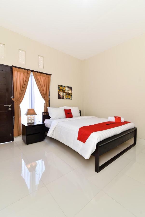 Reddoorz Near Jalan Imam Bonjol Denpasar 5* Seminyak (Bali)